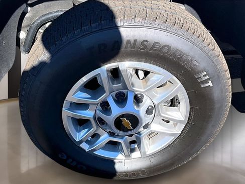 Used 2025 Chevrolet Silverado 2500 LT w/ Convenience Package image 35