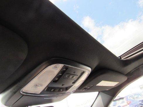 Used 2016 Jeep Grand Cherokee Limited image 21