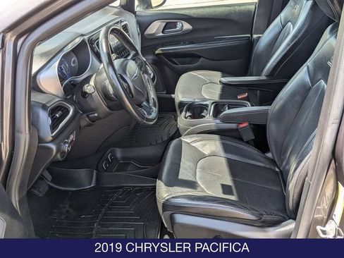 Used 2019 Chrysler Pacifica Touring-L w/ Advanced Safetytec Group FWD image 14