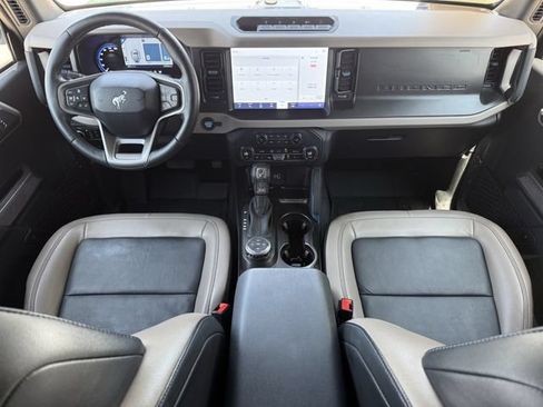Used 2023 Ford Bronco Wildtrak AWD/4WD image 13