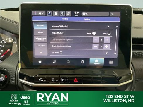 New 2026 Jeep Compass Latitude AWD/4WD image 30