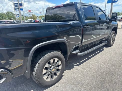 Used 2025 Chevrolet Silverado 2500 Custom w/ Custom Value Package AWD/4WD image 5