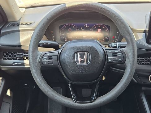 Used 2025 Honda Accord LX image 22