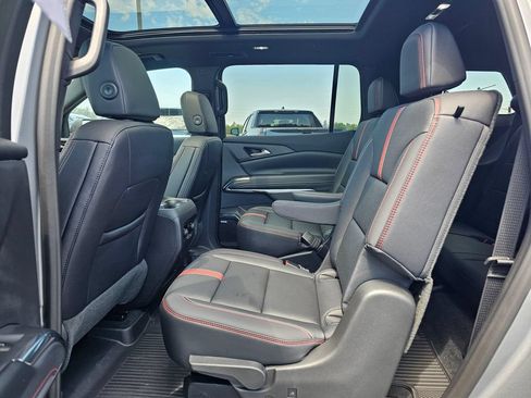 Used 2026 Chevrolet Traverse RS w/ LPO, Floor Liner Package AWD/4WD image 19