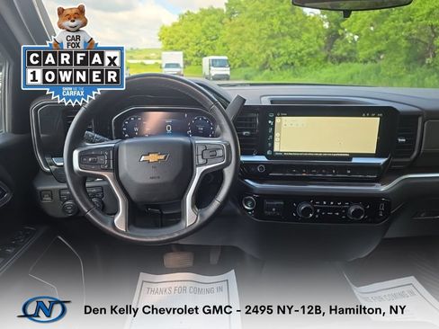 Used 2022 Chevrolet Silverado 1500 LT AWD/4WD image 5