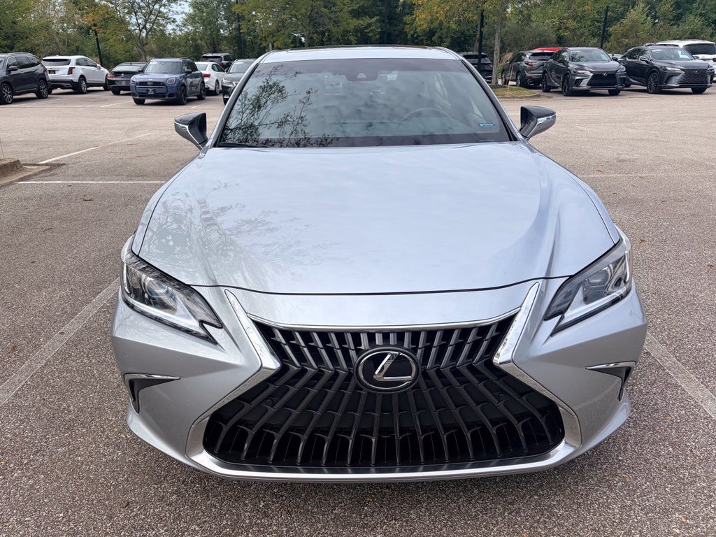 Used 2024 Lexus ES 350 w/ Premium Package FWD image 2