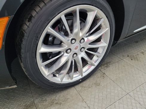 Used 2013 Cadillac XTS Platinum image 31