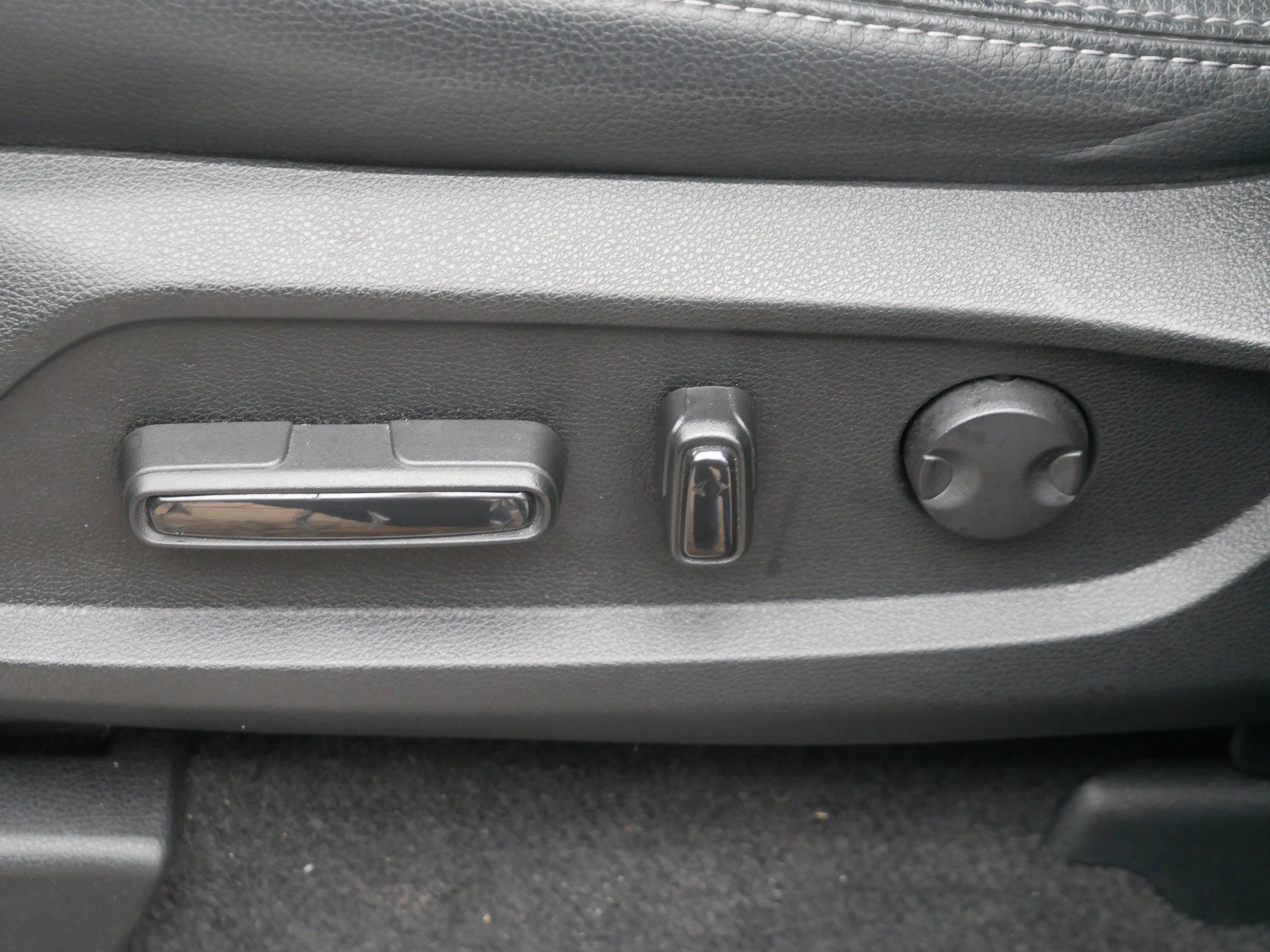 Used 2023 Honda Pilot Touring image 11