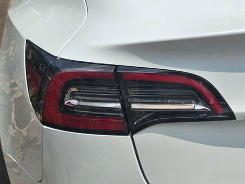 Used 2023 Tesla Model 3 Standard Range RWD image 27