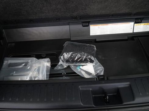 Used 2023 Toyota Highlander XLE image 78