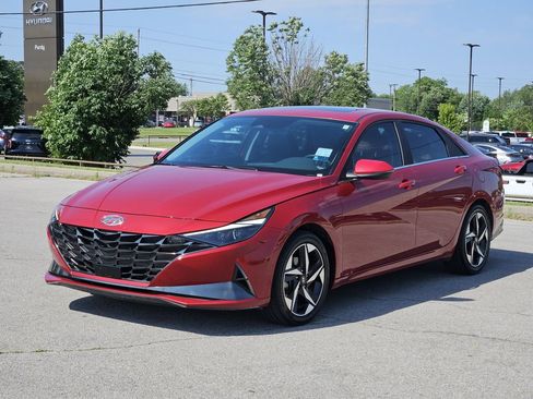 Certified 2023 Hyundai Elantra Limited w/ Cargo Package FWD image 2