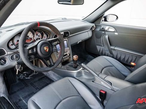 Used 2006 Porsche 911 Carrera S RWD image 2