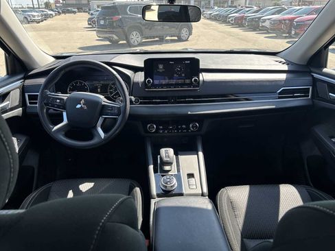Used 2024 Mitsubishi Outlander ES AWD/4WD image 20