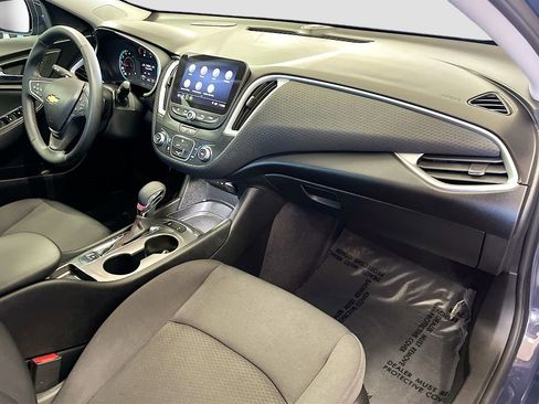 Used 2025 Chevrolet Malibu RS FWD image 26