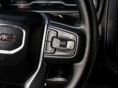 Used 2023 GMC Yukon SLT image 23