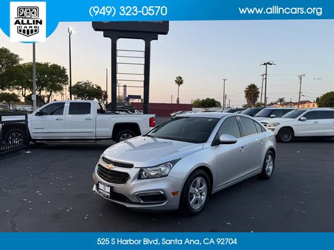 Used 2016 Chevrolet Cruze LT FWD image 1