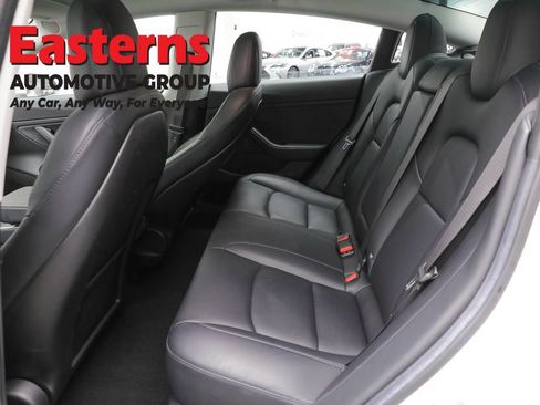 Used 2018 Tesla Model 3 Long Range RWD image 16