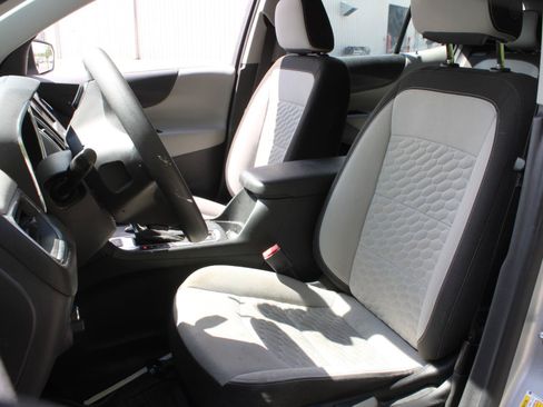 Used 2021 Chevrolet Equinox LS AWD/4WD image 15
