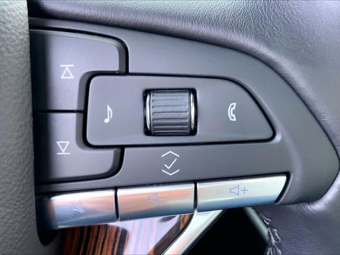 Used 2023 Cadillac Escalade Premium Luxury w/ LPO, Floor Liner Package AWD/4WD image 24