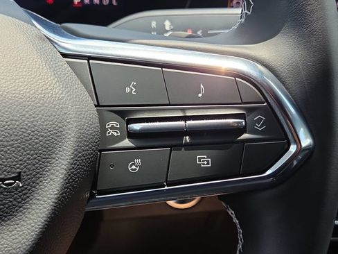Certified 2026 Chevrolet Traverse LT FWD image 47