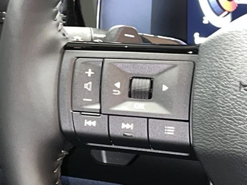 New 2026 Nissan Pathfinder Platinum AWD/4WD image 28