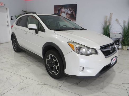 Used 2013 Subaru Crosstrek 2.0i Premium AWD/4WD image 2