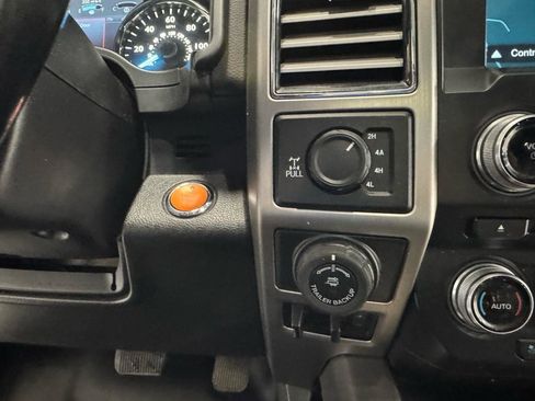 Used 2018 Ford F150 Platinum w/ FX4 Off-Road Package image 29