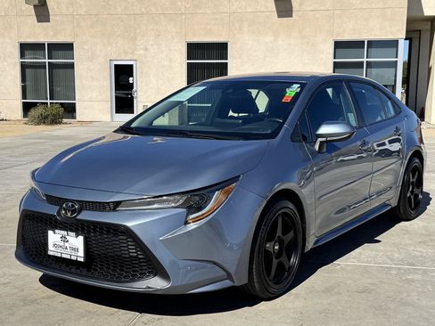 Used 2022 Toyota Corolla LE FWD image 4