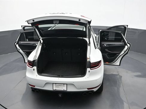 Certified 2018 Porsche Macan GTS AWD/4WD image 27