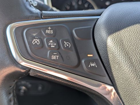 Used 2020 Chevrolet Equinox LT w/ Midnight Edition AWD/4WD image 16
