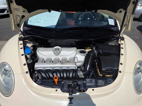 Used 2008 Volkswagen Beetle S image 8