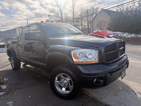 Used 2006 Dodge Ram 2500 Truck SLT image 3