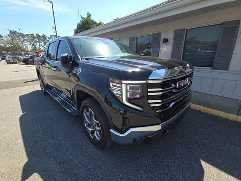 Used 2022 GMC Sierra 1500 SLT image 4