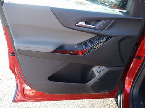 New 2026 Chevrolet Equinox LT image 4