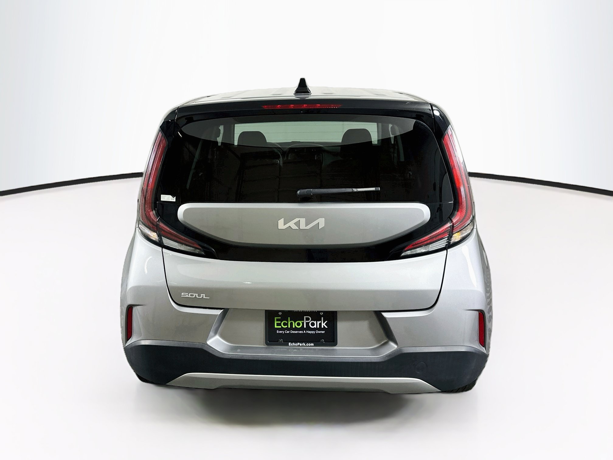 Used 2025 Kia Soul LX w/ LX Technology Package FWD image 7