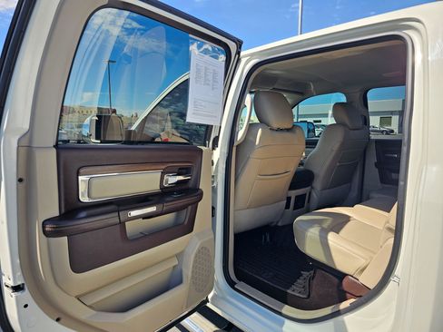 Used 2017 RAM 1500 Laramie w/ Convenience Group AWD/4WD image 16