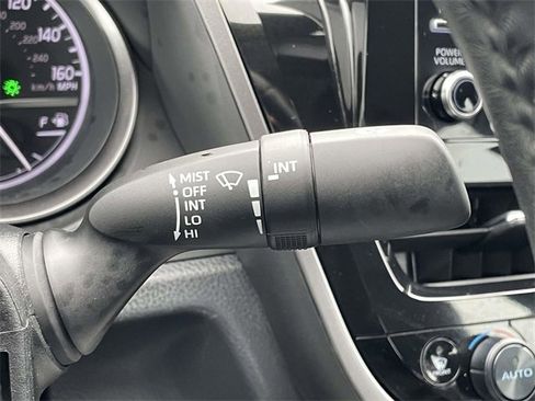 Used 2021 Toyota Camry LE image 23