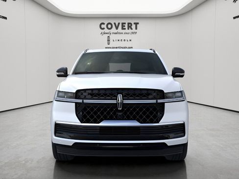 New 2026 Lincoln Navigator Reserve w/ Jet Appearance Package AWD/4WD image 6