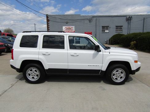 Used 2015 Jeep Patriot Sport w/ Power Value Group image 8
