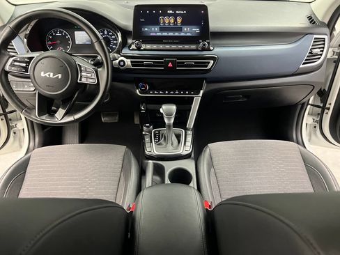 Used 2023 Kia Seltos S w/ Navigation Package AWD/4WD image 41