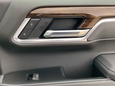 New 2025 GMC Sierra 1500 SLE w/ Preferred Package image 50