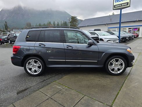 Used 2015 Mercedes-Benz GLK 350 4MATIC image 4