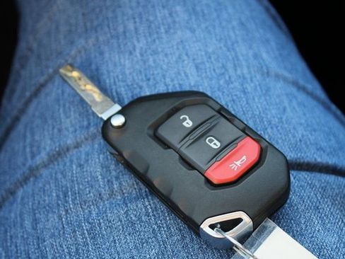 Used 2020 Jeep Gladiator Sport w/ Quick Order Package 24S image 25