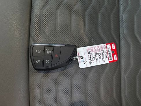 Used 2025 Chevrolet Silverado 1500 ZR2 w/ Technology Package image 34