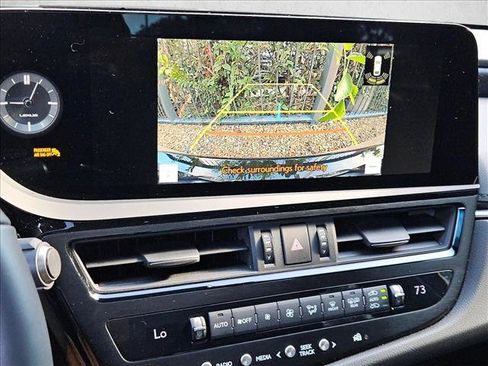 Used 2024 Lexus ES 350 w/ Premium Package FWD image 13