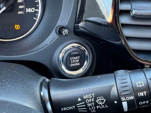 Used 2016 Mitsubishi Outlander SEL image 27