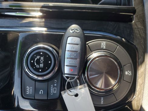 Used 2021 INFINITI QX80 Sensory w/ Cargo Package image 31