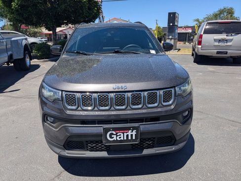 Used 2024 Jeep Compass Latitude AWD/4WD image 11
