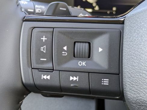 New 2026 Nissan Pathfinder SL FWD image 28