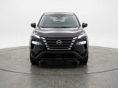 Used 2025 Nissan Rogue SV FWD image 2
